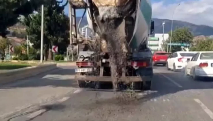 Kahramanmaraş’ta Beton Mikseri Yol Dökümüne Devam Etti