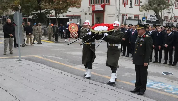 Büyük Önder Atatürk’ü anıyoruz